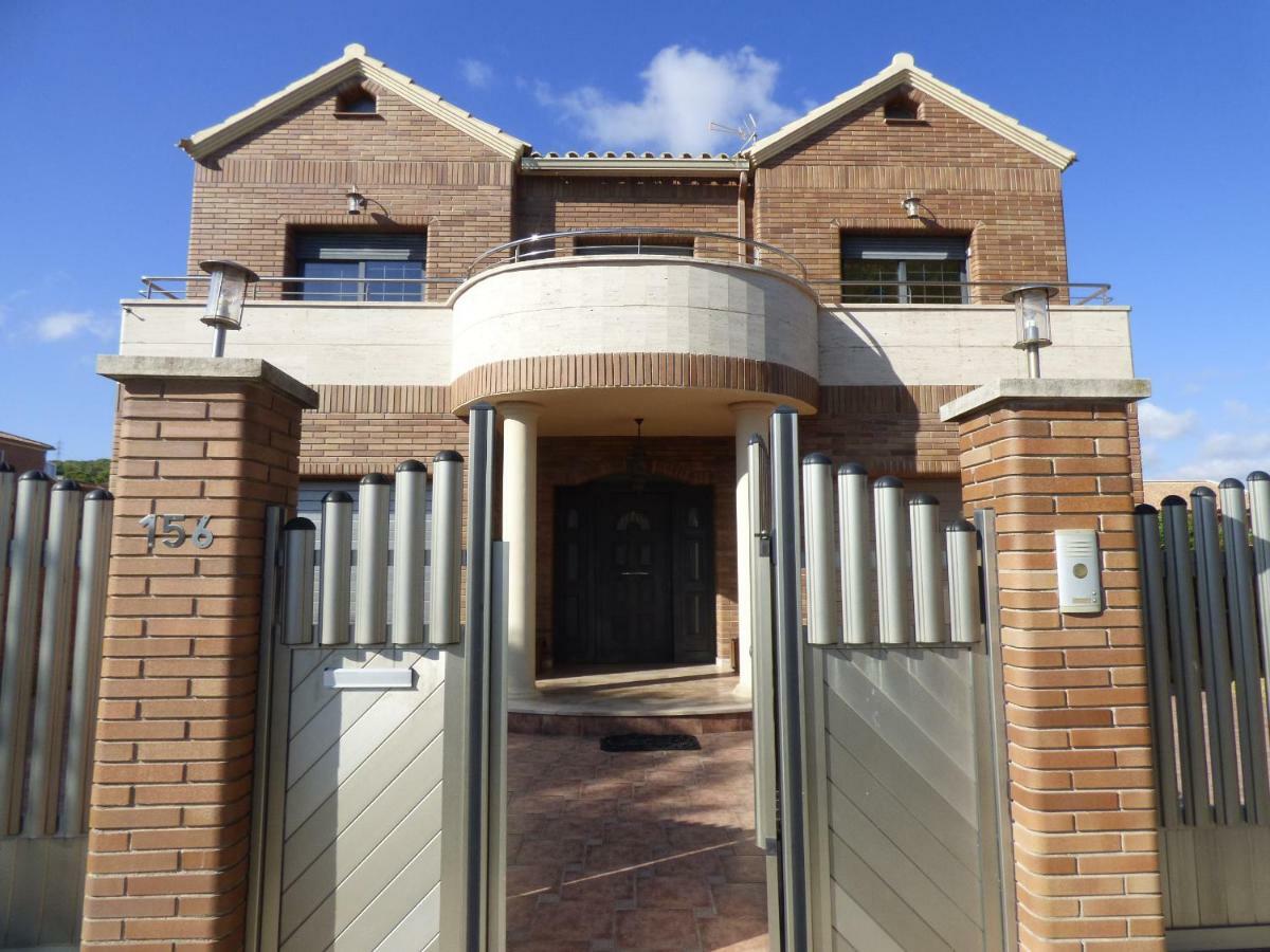 Hébergement de vacances Chalet Moderno Con Piscina En Calafell